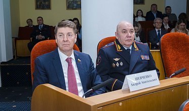Евгений Солнцев впервые отчитался перед депутатами Заксобрания